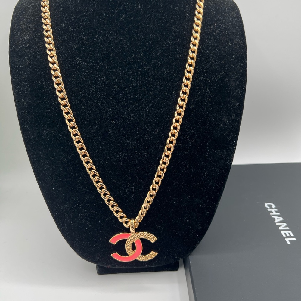 Chanel CC 24k GP pink and gold Necklace in box ❤️Authentic - Picture 9 of 9